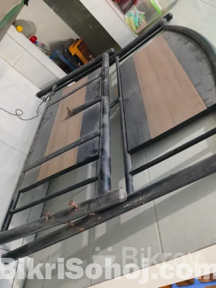 সিংগেল খাট লোহার